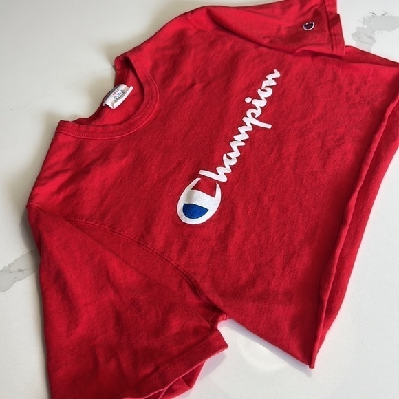 Vintage Champion Crop  tee. Bright Red & oversized. - Picture 3 of 5